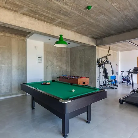 Premium Seaview Gg With Private Pool, Sauna And Gym Villa *